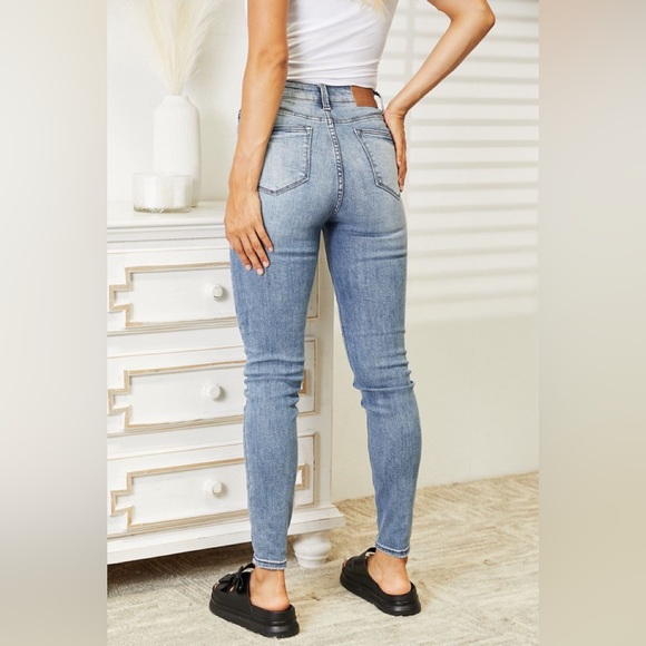 Judy Blue Full Size High Waist Tummy Control Vintage Skinny Jeans NEW - Picture 2 of 9